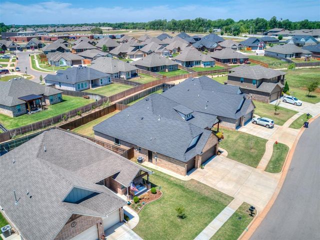 4709 Mustang Park Boulevard, Mustang, OK 73064
