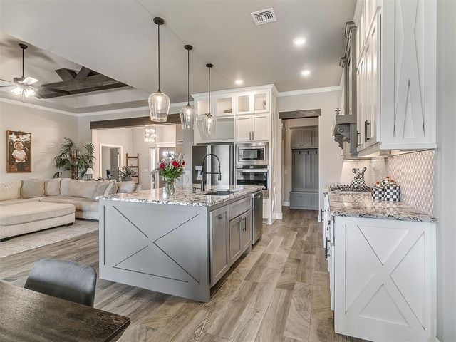 4709 Mustang Park Boulevard, Mustang, OK 73064