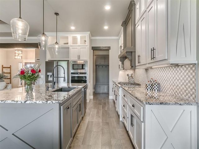 4709 Mustang Park Boulevard, Mustang, OK 73064