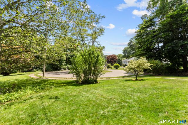 11 Lycett Court, Norwalk, CT 06850