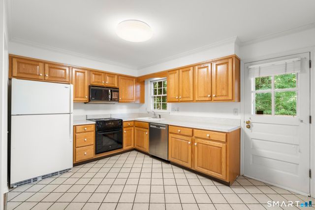 11 Lycett Court, Norwalk, CT 06850