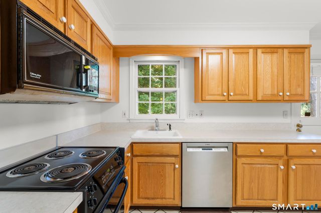 11 Lycett Court, Norwalk, CT 06850