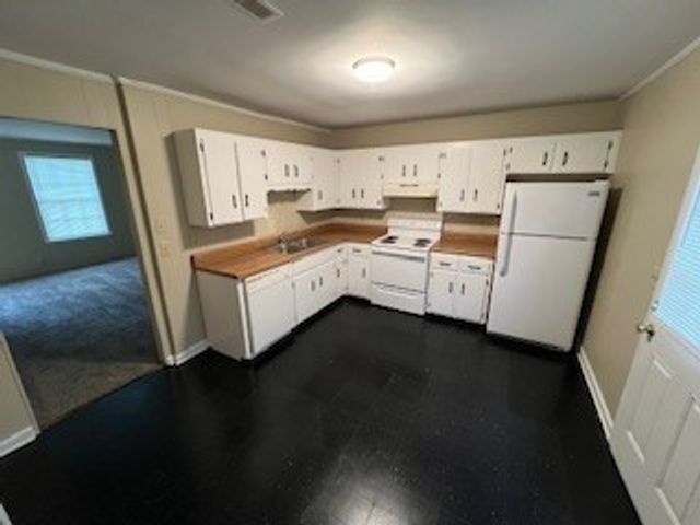 215A Nix Drive, Madison, TN 37115
