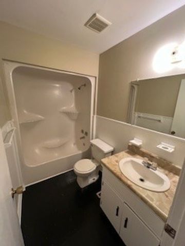 215A Nix Drive, Madison, TN 37115