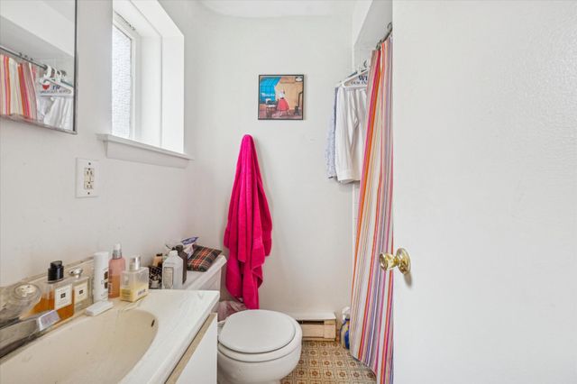 142 N 21ST ST, Philadelphia, PA 19103