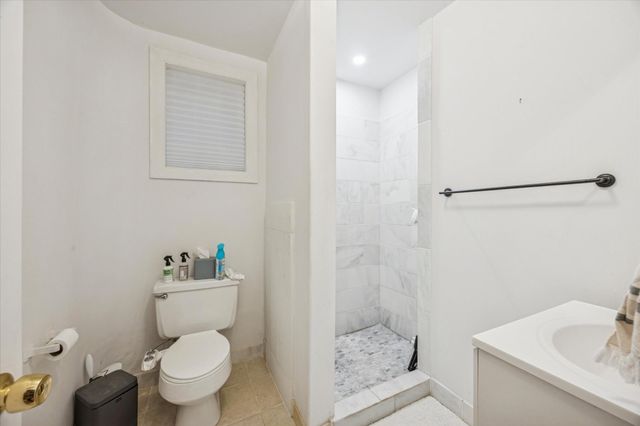 142 N 21ST ST, Philadelphia, PA 19103