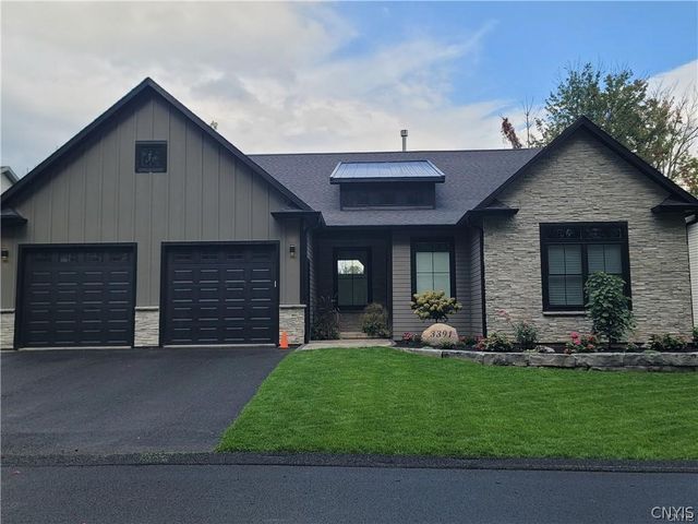 8835A FRONT GASKIN RD, Clay, NY 13135