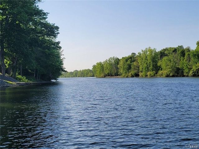 8835A FRONT GASKIN RD, Clay, NY 13135