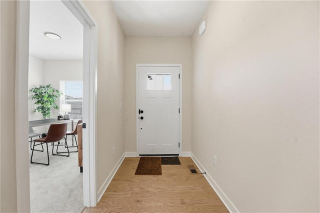 1216 SE Cronin Street, Lee's Summit, MO 64081
