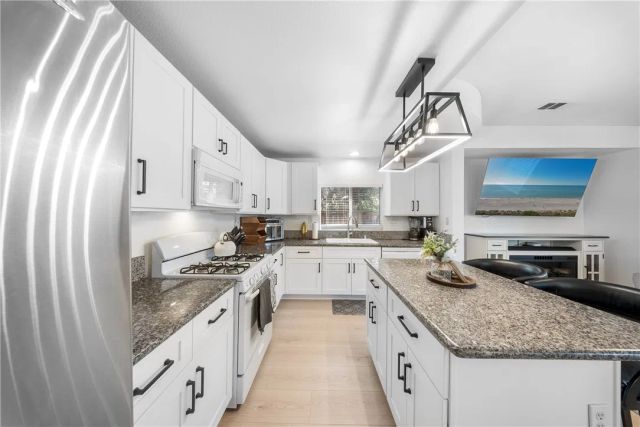 26275 Monticello Way, Murrieta, CA 92563