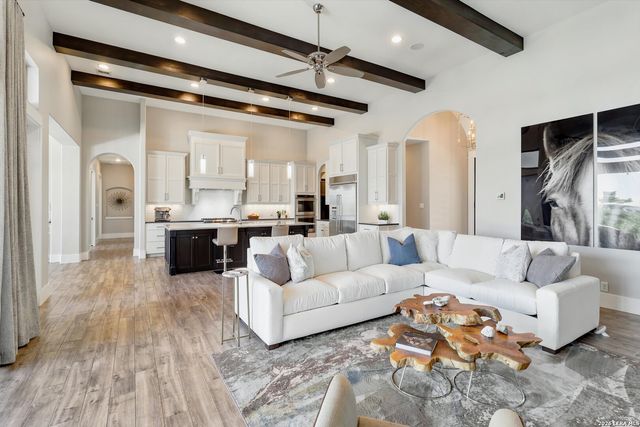 643 MENGER SPGS, Boerne, TX 78006