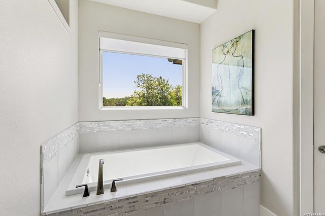 643 MENGER SPGS, Boerne, TX 78006