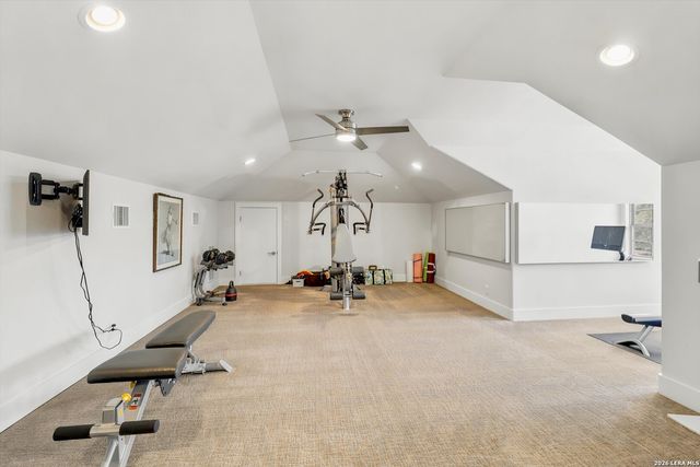 643 MENGER SPGS, Boerne, TX 78006