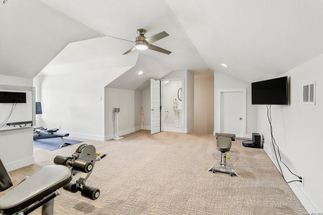 643 MENGER SPGS, Boerne, TX 78006