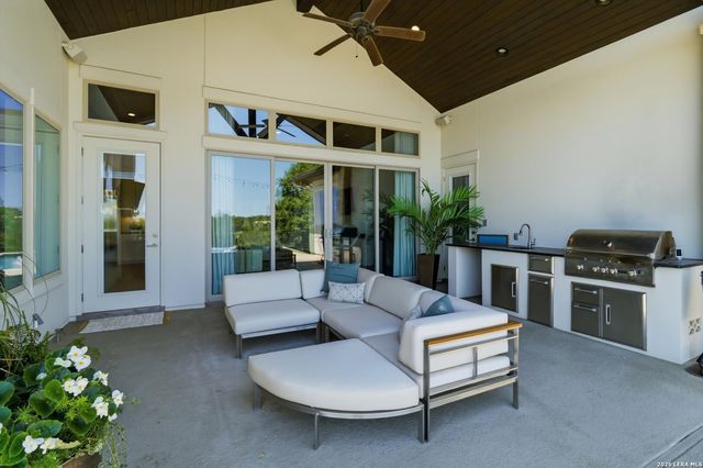 643 MENGER SPGS, Boerne, TX 78006