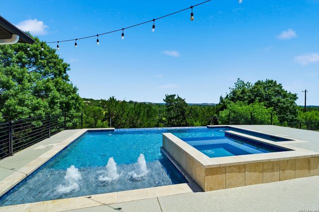 643 MENGER SPGS, Boerne, TX 78006