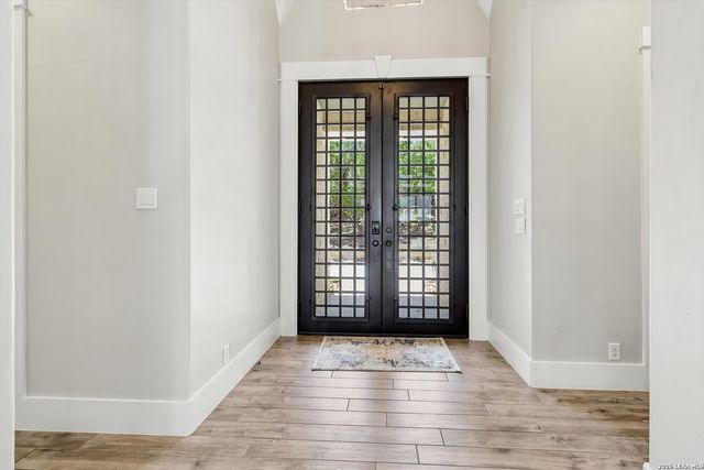 643 MENGER SPGS, Boerne, TX 78006