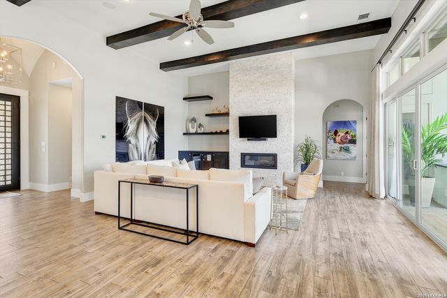 643 MENGER SPGS, Boerne, TX 78006
