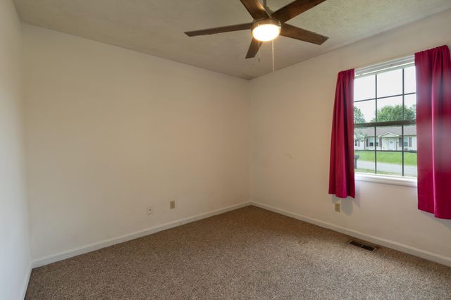 1124 Gregory Lane, Lawrenceburg, KY 40342