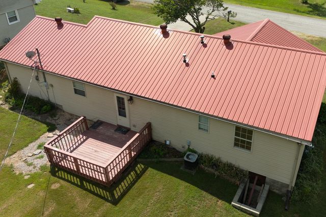1124 Gregory Lane, Lawrenceburg, KY 40342