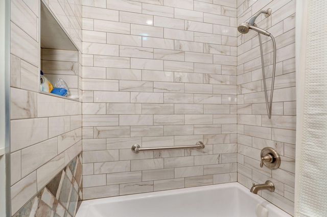 1717 W Elfindale Street 3c, Springfield, MO 65807