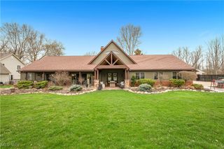 537 Lee Lore Drive, Chippewa Lake, OH 44215