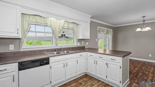 16155 Log Cabin Road, Athens, AL 35611