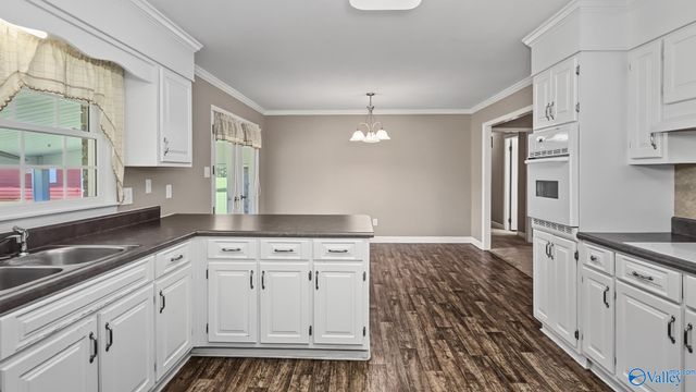 16155 Log Cabin Road, Athens, AL 35611