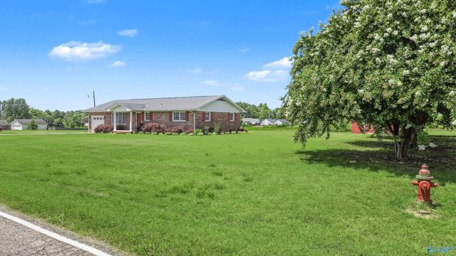 16155 Log Cabin Road, Athens, AL 35611