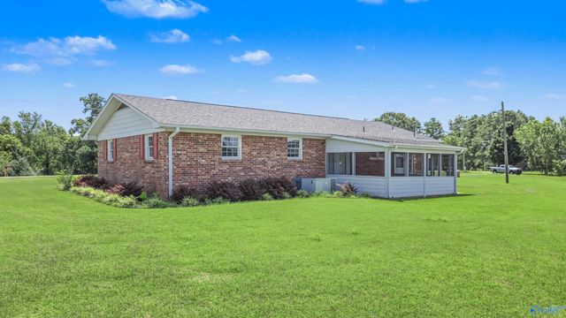16155 Log Cabin Road, Athens, AL 35611
