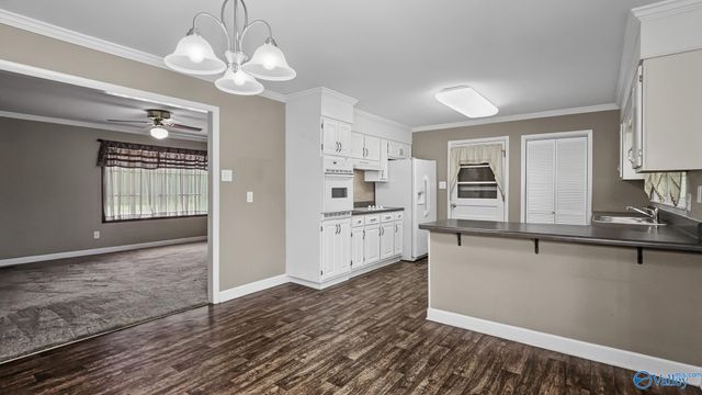 16155 Log Cabin Road, Athens, AL 35611