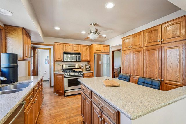 6004 Oriole LANE, Greendale, WI 53129