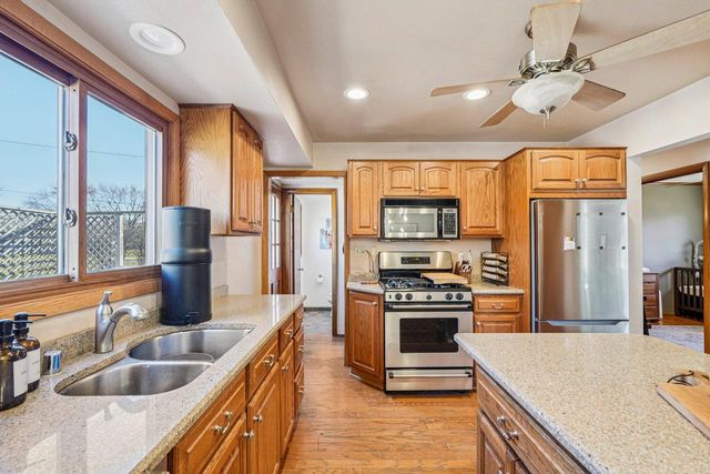 6004 Oriole LANE, Greendale, WI 53129