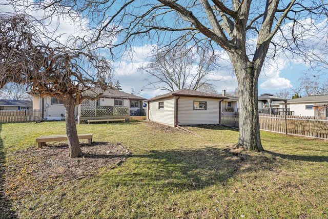 6004 Oriole LANE, Greendale, WI 53129