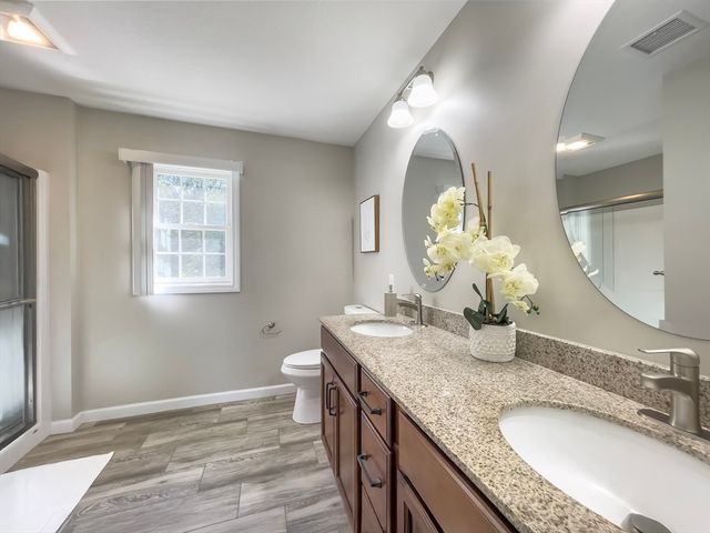 210 Naismith St, Springfield, MA 01104