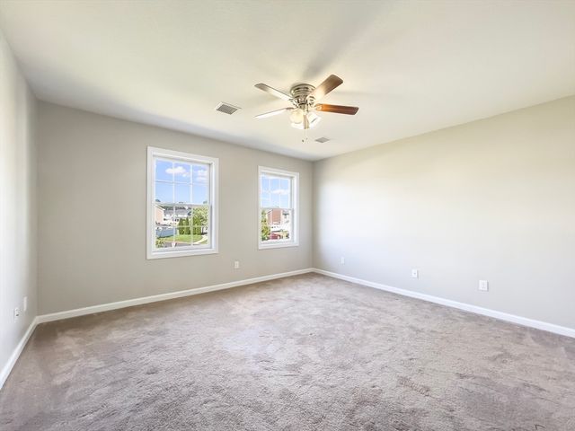 210 Naismith St, Springfield, MA 01104