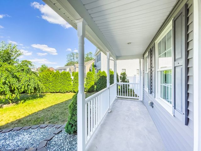 210 Naismith St, Springfield, MA 01104
