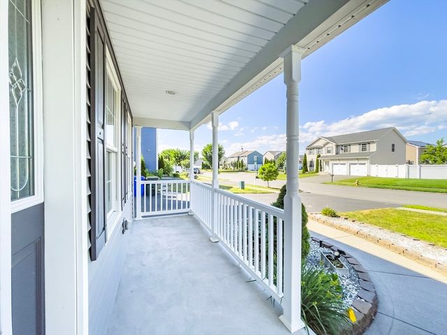 210 Naismith St, Springfield, MA 01104