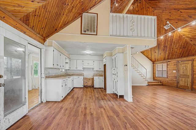 319 Oakland Street, Baytown, TX 77520
