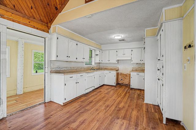 319 Oakland Street, Baytown, TX 77520