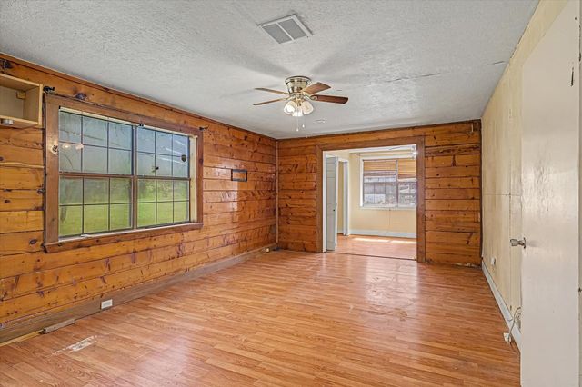 319 Oakland Street, Baytown, TX 77520