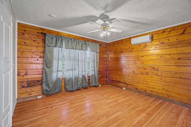 319 Oakland Street, Baytown, TX 77520