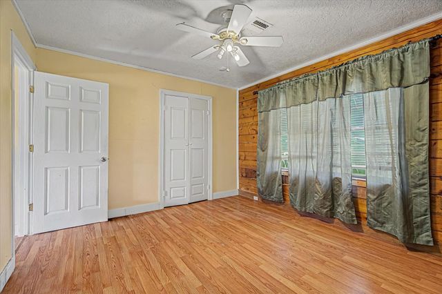 319 Oakland Street, Baytown, TX 77520