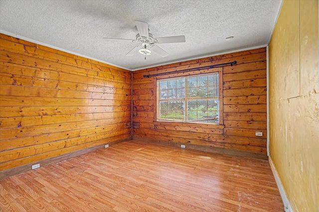 319 Oakland Street, Baytown, TX 77520