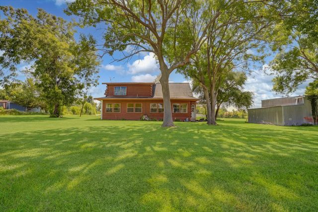 319 Oakland Street, Baytown, TX 77520