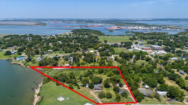 319 Oakland Street, Baytown, TX 77520