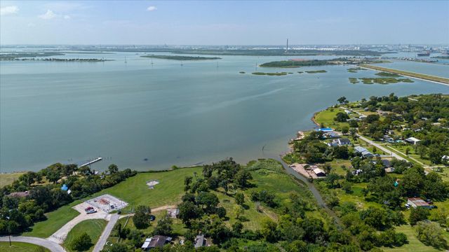 319 Oakland Street, Baytown, TX 77520
