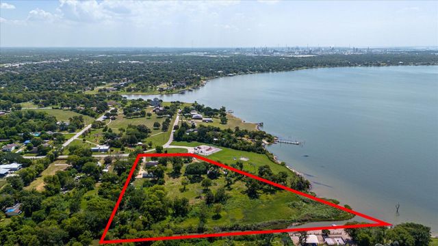 319 Oakland Street, Baytown, TX 77520