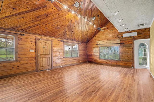 319 Oakland Street, Baytown, TX 77520