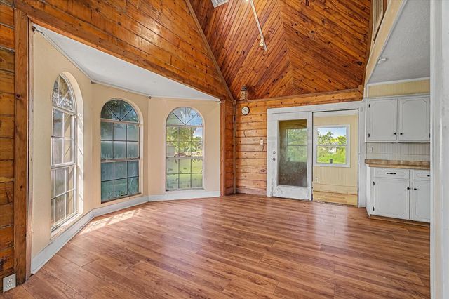 319 Oakland Street, Baytown, TX 77520